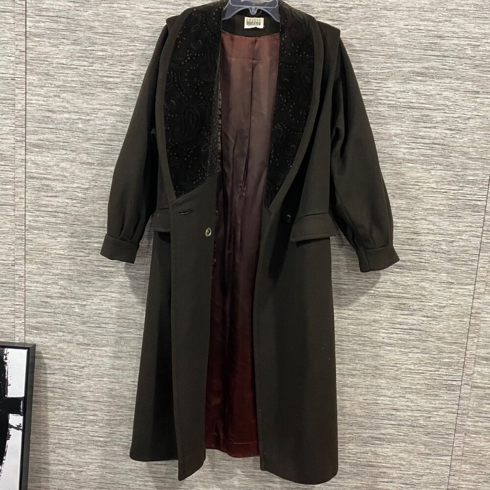 Leslie Fay Petites 100% Wool Long Coat Paisley Velvet Collar Size 12/14 Vintage